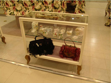 बैग / कपड़े बिक्री के लिए आईएसओ अनुमोदन ब्राउन लकड़ी के गिलास प्रदर्शन कैबिनेट